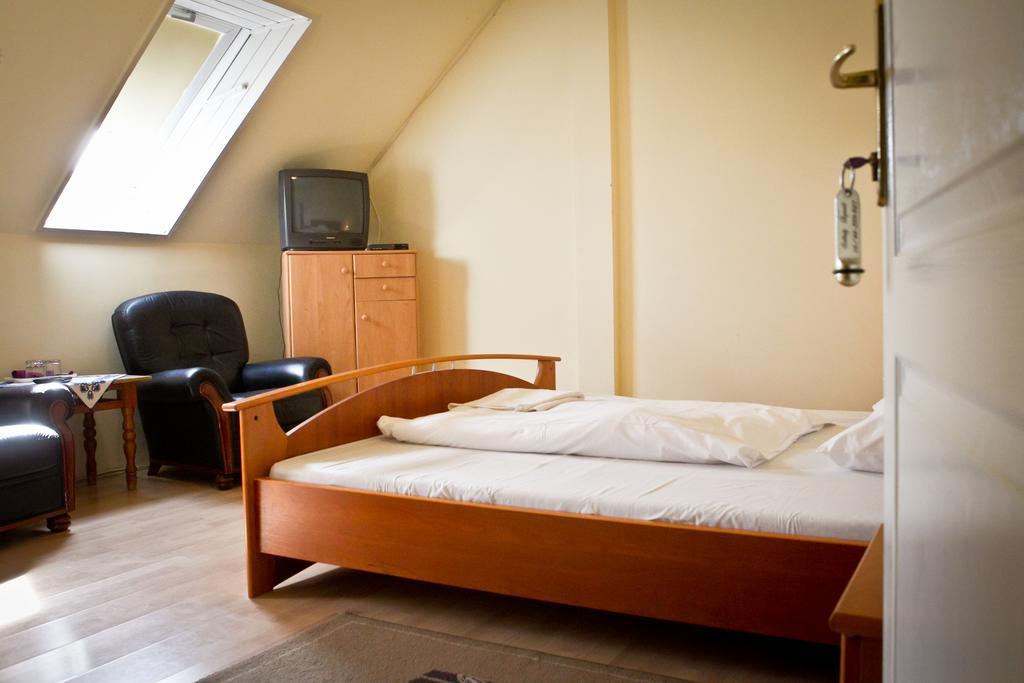 Szekely Fogado Bed & Breakfast Tunyogmatolcs Room photo